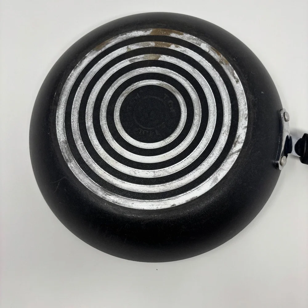 T-Fal 10 Inch Nonstick Fry Pan with Glass Lid Black Aluminum Skillet Thermo-Spot